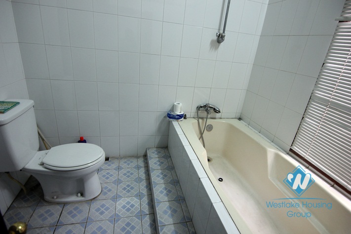 Nice and cozy house in Westlake area 